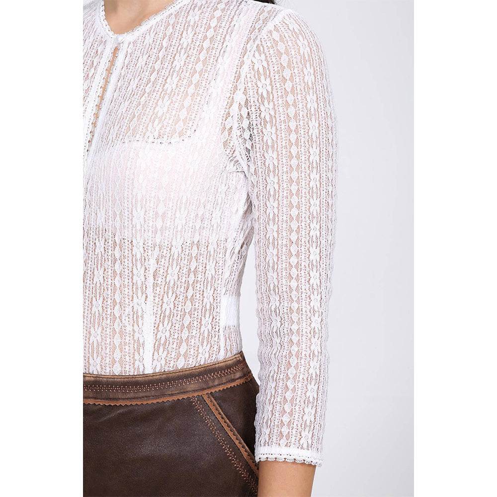 rendiger Body in hellem Ecru mit feiner Spitze, schlicht und elegant geschnitten, geeignet als vielseitiges Oberteil für verschiedene Trachten- und Freizeitstyles.
