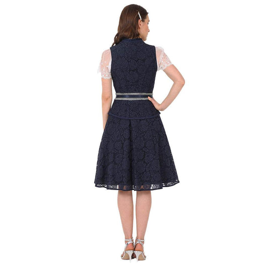 Festlicher Rock Anthanasia in Dunkelblau von Krüger aus edler Spitze mit glanzvollem Gürtel und Gummizug in der Taille