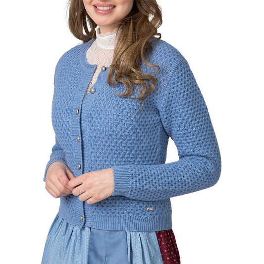 Blaue Trachten-Strickjacke mit melierter Wollmischung, strukturierter Strickoptik und altsilbernen Knöpfen, perfekt kombinierbar zu traditionellen Dirndlmodellen.