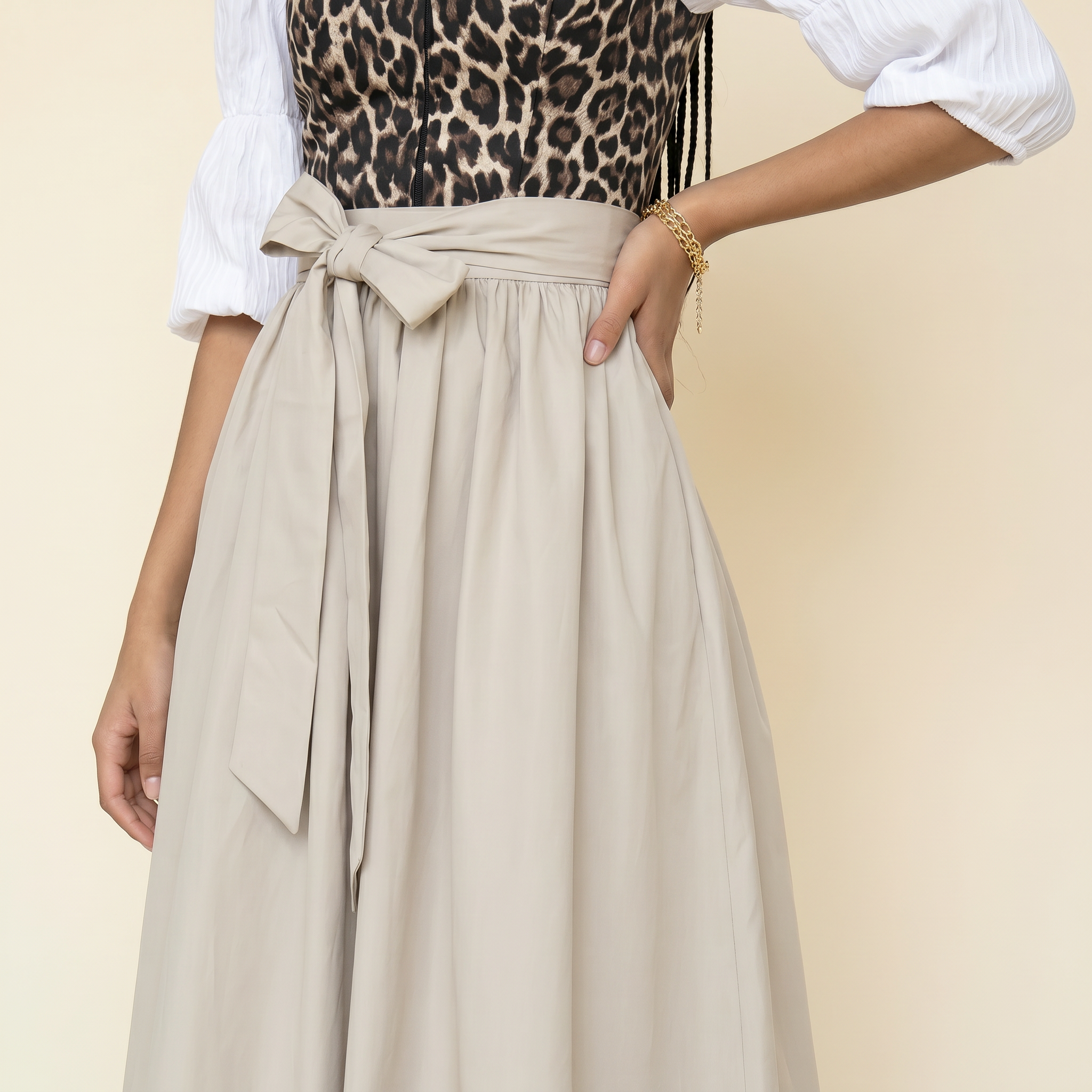 Dirndlschürze Niederaudorf taupe