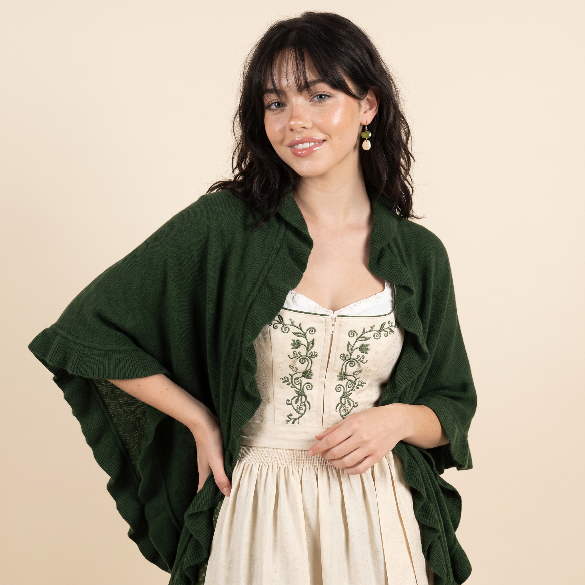 Poncho Rüschenborte von Luise Steiner
