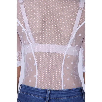 Liebreizender Body in hellem Ecru mit verspieltem Design, elegant und vielseitig kombinierbar als Oberteil für Trachtenlooks oder casual Outfits.