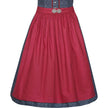 Klassisches Dirndl mit dezentem Muster, V-Ausschnitt mit schlanker Borte und kurzem Stehkragen, Knopfleiste mit herzförmigen Knöpfen sowie Schürze mit Schließe in Blau und Bordeaux.