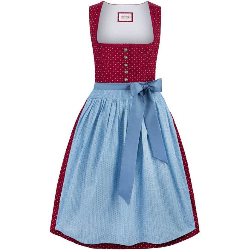 Klassisches Dirndl mit geradem Ausschnitt und einheitlichem Blümchenmuster in bordeaux, kombiniert mit einer blauen Schürze als schönen Farbkontrast.