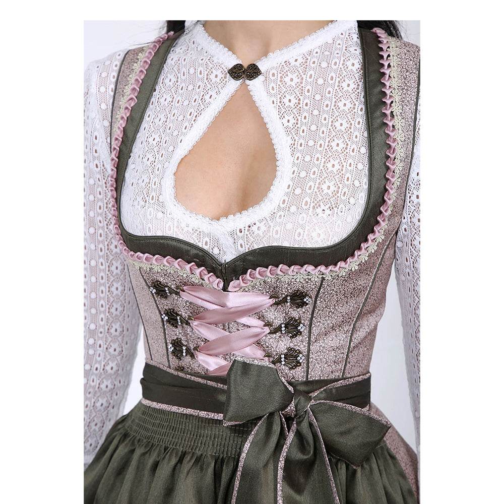 Zweiteiliges Dirndl in Grün-Rosé mit herzförmigem Mieder, mittigem Reißverschluss und passender Schnürung; einheitliches Muster auf Kleid und einfarbige Schürze mit dekorativen Borten passend zum Dirndlstoff.
