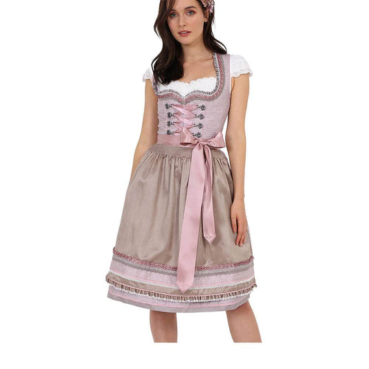 Zweiteiliges Dirndl in Beige-Rosé mit herzförmigem Mieder, mittigem Reißverschluss und Schnürung, dezentem Muster im Hauptstoff, unifarbener Schürze und Rüschen am Ausschnitt.