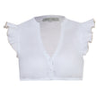 Moderne weiße Dirndlbluse mit V-Ausschnitt, Knopfleiste und verspieltem Flügelarm mit taupefarbenem Saum – feminin und stilvoll.