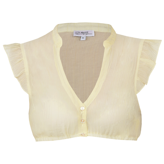 Romantische Dirndlbluse mit femininem Schnitt, Rüschenbesatz und verspielten Flügelärmeln – perfekt für sommerliche Trachtenlooks.