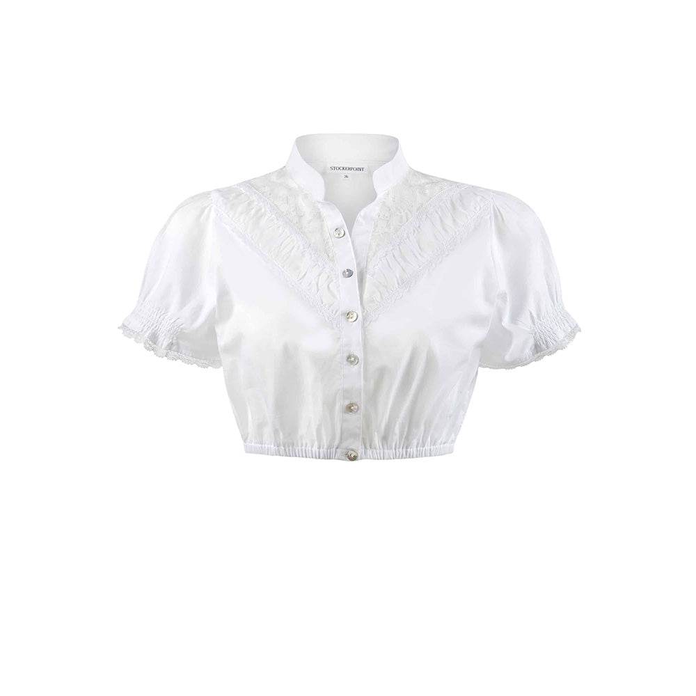 Weiße Dirndlbluse im klassischen Stil mit kleinem Stehkragen, durchgehender Knopfleiste sowie feinen Spitzen und dekorativen Borten am Stoff.