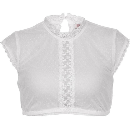 Hochgeschlossene weiße Dirndlbluse mit Flügelärmeln, Spitzbordüre in der Mitte und Spitzenverzierung am Ausschnitt, leicht und sommerlich im Design.