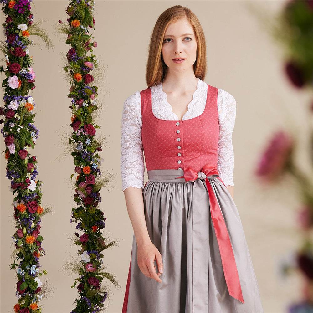 Dirndlbluse mit 3/4-Arm aus feiner Stretch-Spitze, vorne geknöpft, mit V-Ausschnitt, hier in mehreren Farben wie weiß, creme, bordeaux, olivgrün, dunkelblau und schwarz zu sehen.