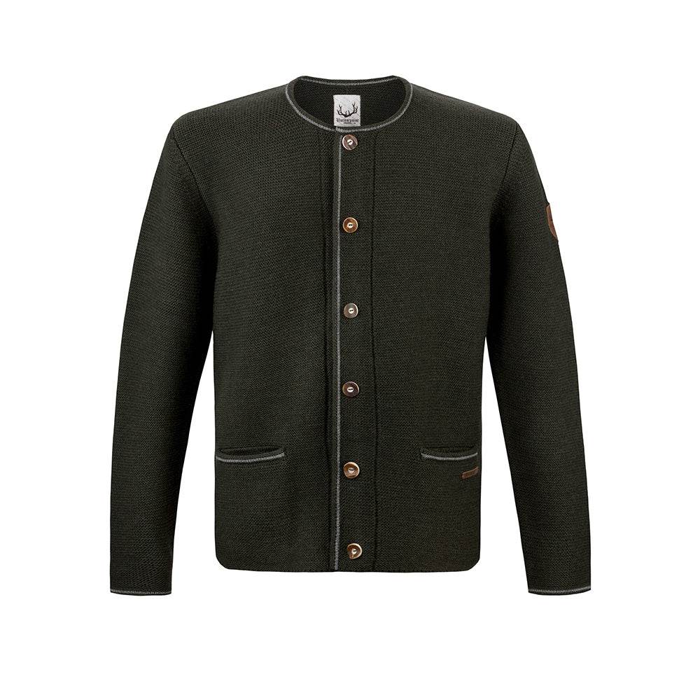 Strickjacke in Waldgrün mit Rundhalsausschnitt, Hornknöpfen und geradem Schnitt, präsentiert auf einem Model, das klassische Trachtenmode stilvoll ergänzt.