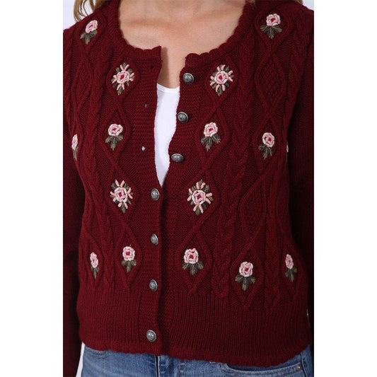 Bordeauxrote Trachten-Strickjacke mit liebevollen Details, locker geschnitten und vielseitig kombinierbar, ideal zu Dirndl, Rock, Jeans oder Lederhose.